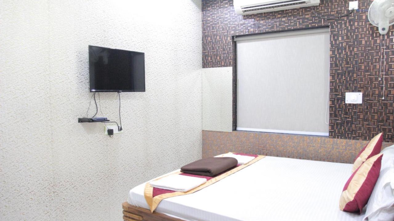 Oyo 11346 Hotel Tazz Odisha Bhubaneswar Exterior foto