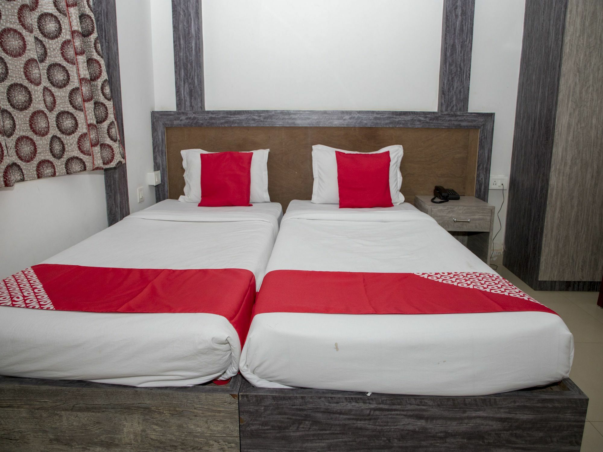 Oyo 11346 Hotel Tazz Odisha Bhubaneswar Exterior foto